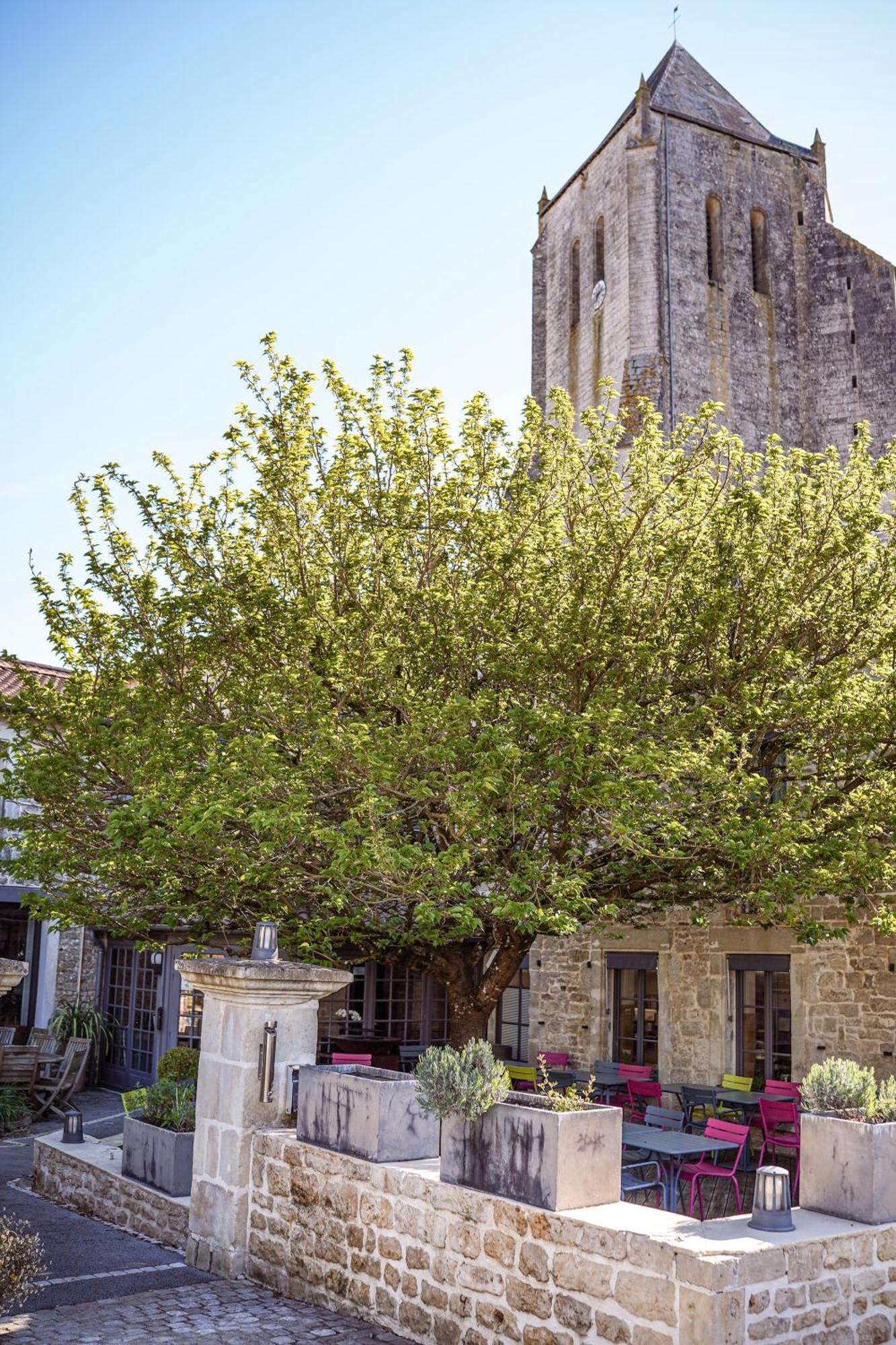 Logis Hostellerie De L'Abbaye Celles-sur-Belle المظهر الخارجي الصورة