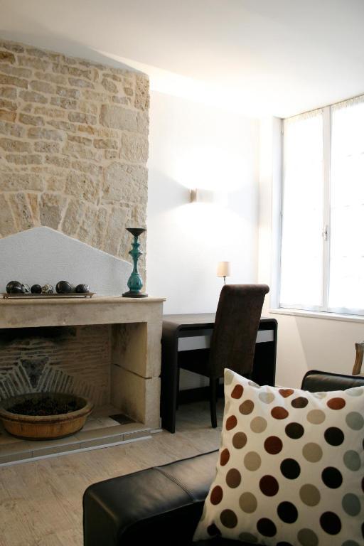 Logis Hostellerie De L'Abbaye Celles-sur-Belle المظهر الخارجي الصورة